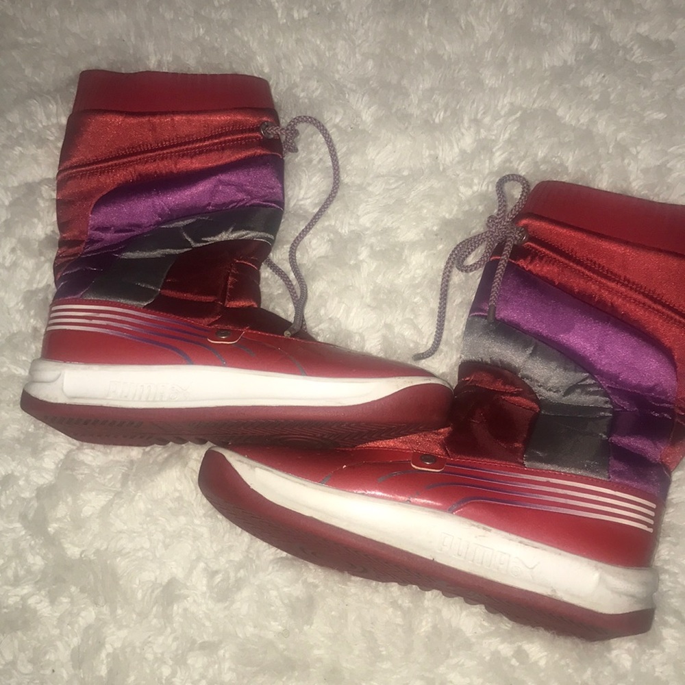 Women size 10 puma boots